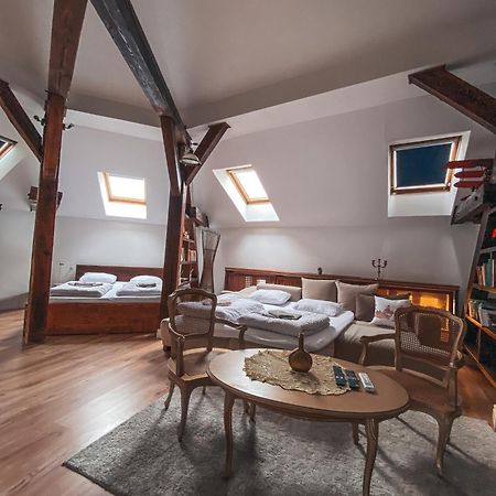 Blue Lotus Apartments Bratislava Eksteriør billede