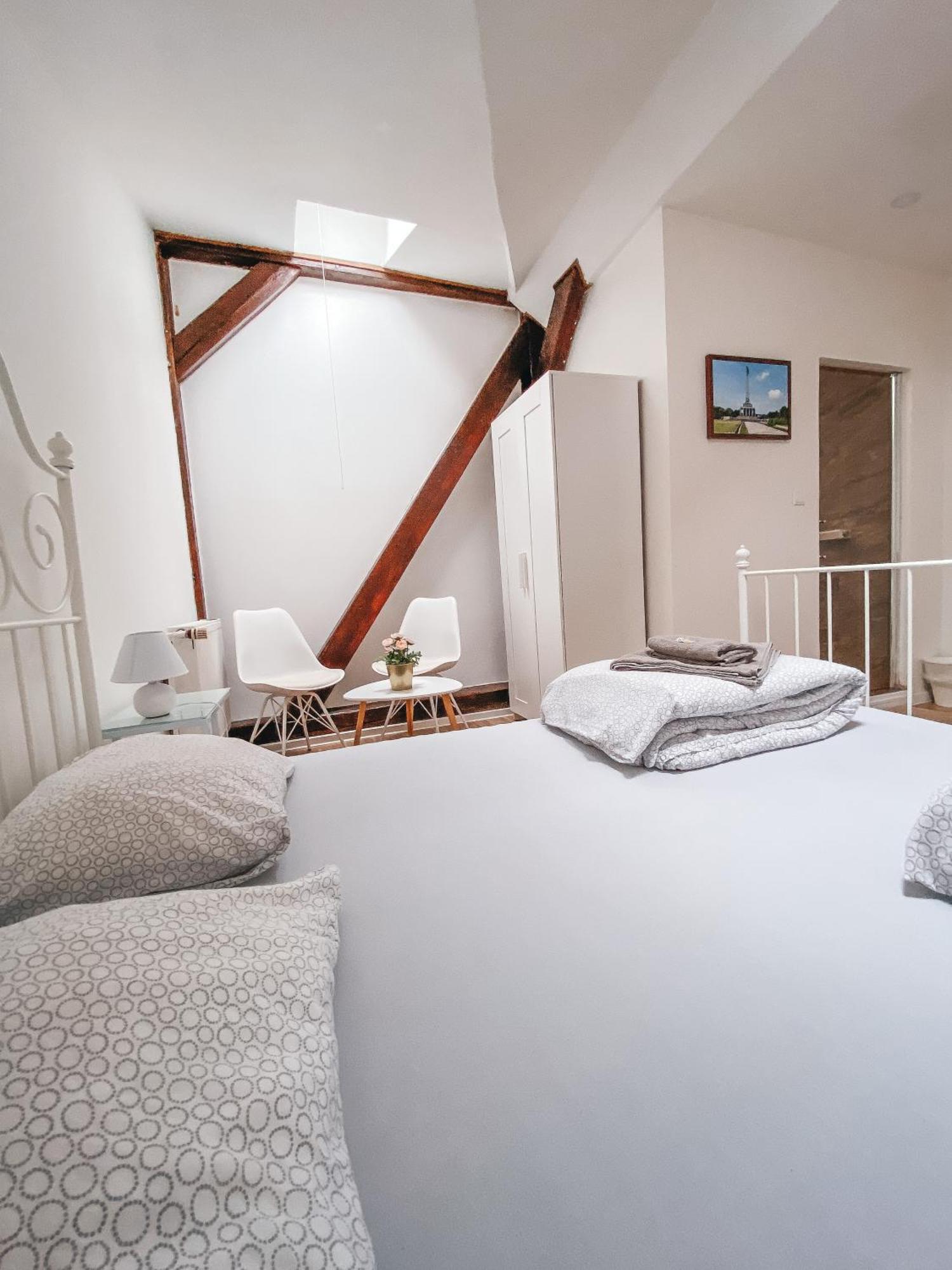 Blue Lotus Apartments Bratislava Eksteriør billede